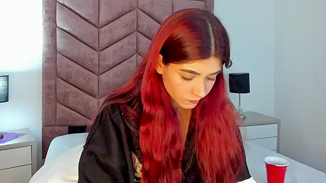Snapshot of AnnyCherry_ chatting on 12-13-24, 01:37 AnnyCherry  online show from 12-13-24, 01:37