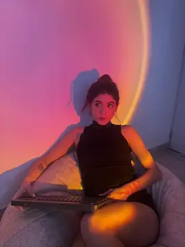Snapshot of AnnyCherry_ chatting on 01-10-25, 05:56 AnnyCherry  online show from 01-10-25, 05:56