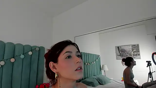 Snapshot of AnnyCherry_ chatting on 03-08-25, 05:43 AnnyCherry  online show from 03-08-25, 05:43