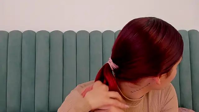 Snapshot of AnnyCherry_ chatting on 10-28-25, 10:01 AnnyCherry online show from 10-28-25, 10:01