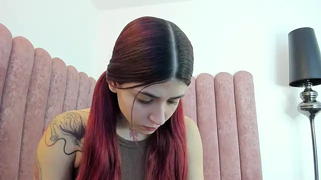 Snapshot of AnnyCherry_ chatting on 12-15-25, 05:39 AnnyCherry online show from 12-15-25, 05:39