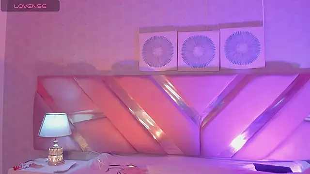 Snapshot of Ari_sunshine_ chatting on 12-22-24, 05:45 Ari sunshine  online show from 12-22-24, 05:45