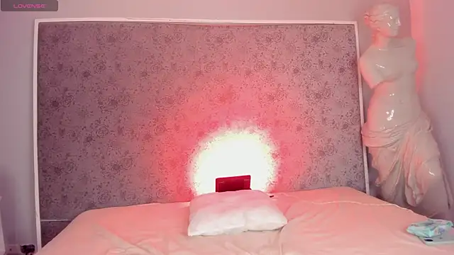 Snapshot of Ari_sunshine_ chatting on 09-23-25, 04:59 Ari sunshine  online show from 09-23-25, 04:59