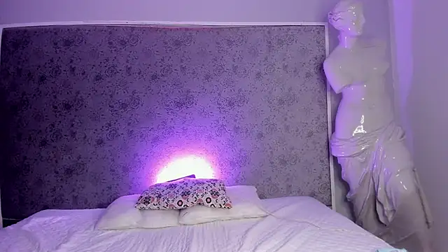 Snapshot of Ari_sunshine_ chatting on 09-24-25, 04:27 Ari sunshine  online show from 09-24-25, 04:27