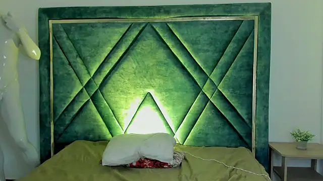 Snapshot of Ari_sunshine_ chatting on 10-01-25, 06:08 Ari sunshine  online show from 10-01-25, 06:08