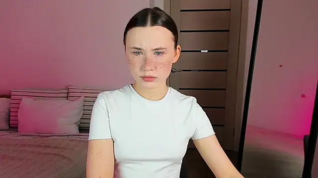 Snapshot of Stella_Sunny chatting on 09-14-25, 03:27 Stella Sunny online show from 09-14-25, 03:27