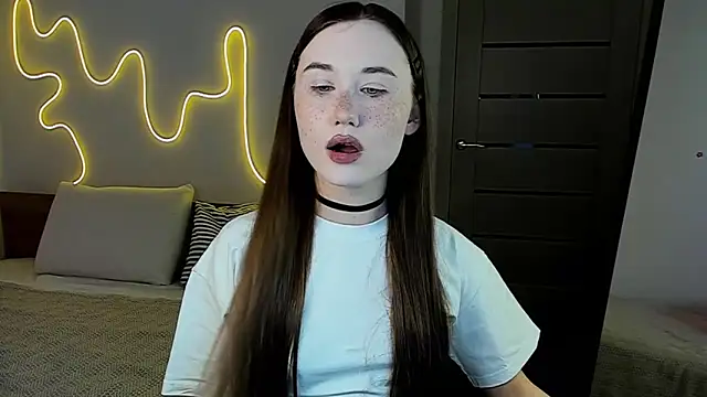 Stella Sunny online show from 12-17-25, 10:27