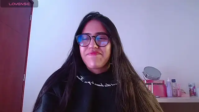 Paris-love online show from 12-06-24, 04:36