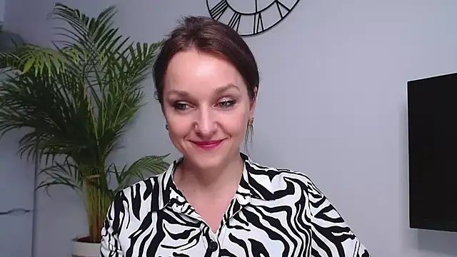 AliciaDesire online show from 01-08-25, 10:59