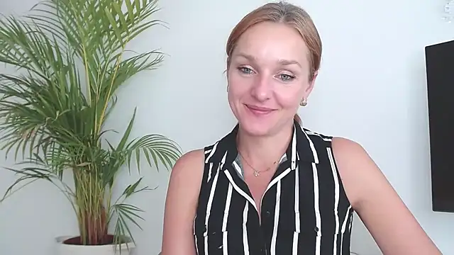 AliciaDesire online show from 10-16-25, 01:12