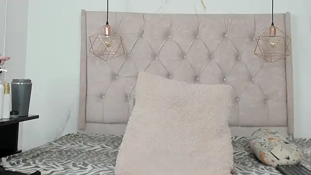 zamira 44 online show from 09-26-25, 01:59