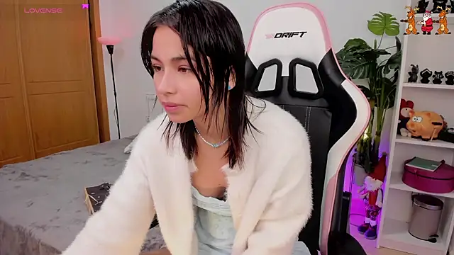 Adriennesexxx online show from 12-17-24, 11:49