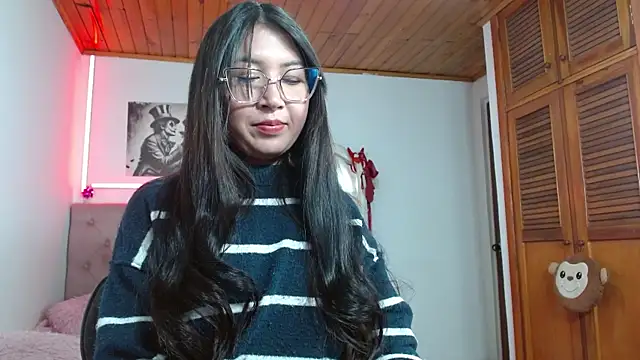 tifanny-squirt online show from 10-10-25, 01:15