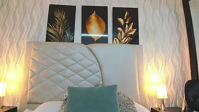 Amberr Greyy online show from 02-13-25, 01:37