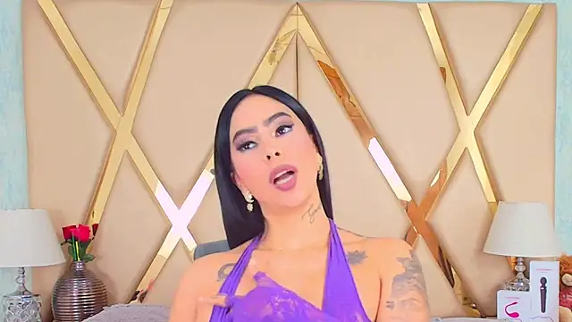 GiahDaniels online show from 02-22-25, 07:36