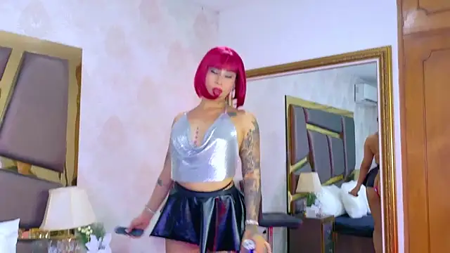 Snapshot of GiahDaniels chatting on 02-27-26, 04:12 GiahDaniels online show from 02-27-26, 04:12