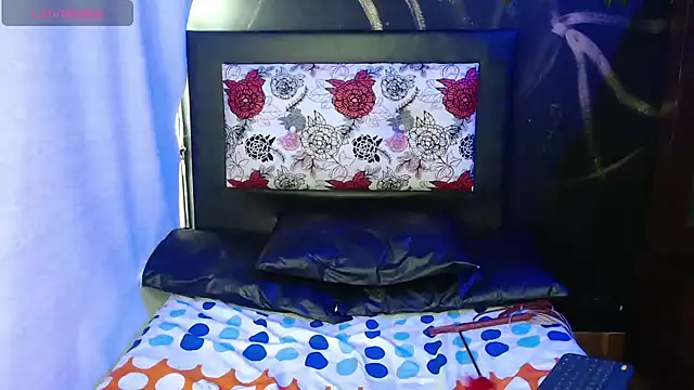 Snapshot of ling_ling24 chatting on 12-05-24, 03:17 ling ling24 online show from 12-05-24, 03:17