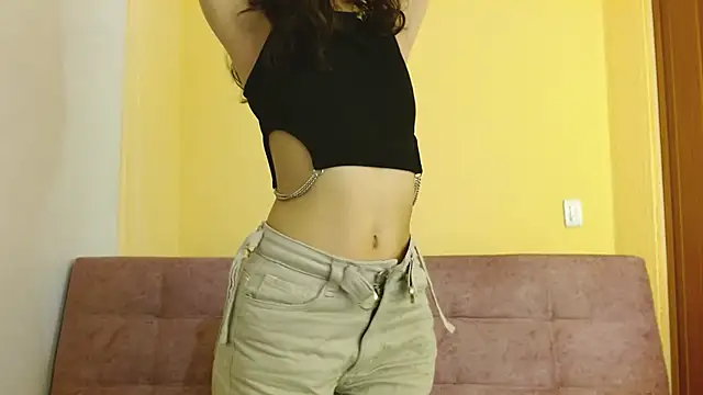 Snapshot of ling_ling24 chatting on 03-08-25, 03:06 ling ling24 online show from 03-08-25, 03:06