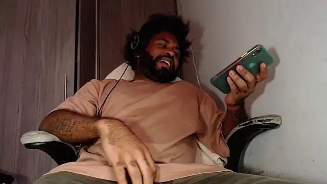 KaelMoreau online show from 03-08-25, 07:53