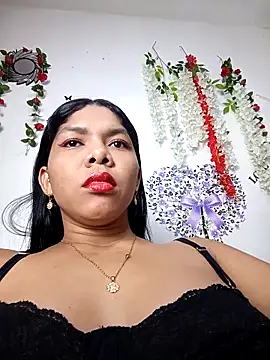 DIORA Latina online show from 10-26-25, 03:56