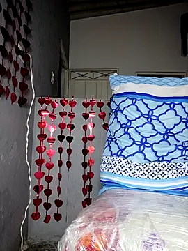 DIORA Latina online show from 02-18-26, 02:51