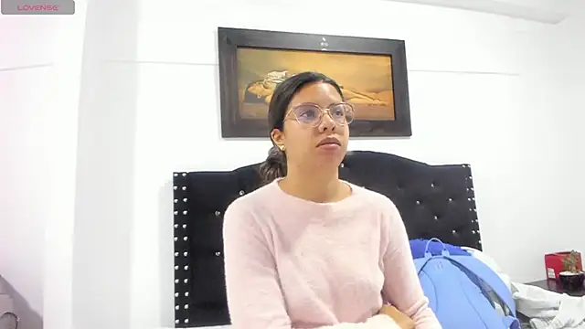 Vahiolet smith online show from 12-17-25, 03:23