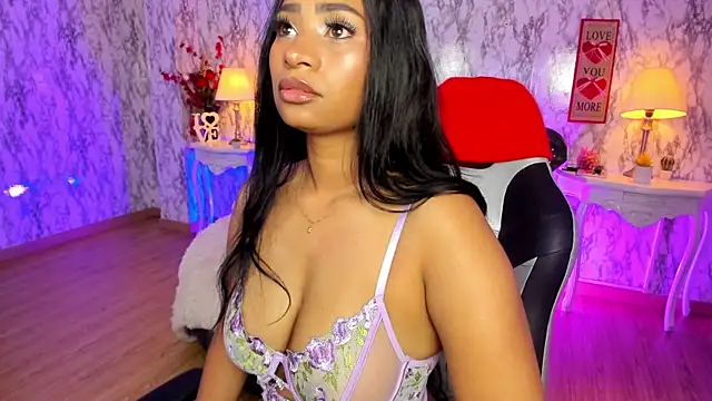 Snapshot of SpicyAmelia chatting on 02-19-25, 01:17 SpicyAmelia online show from 02-19-25, 01:17