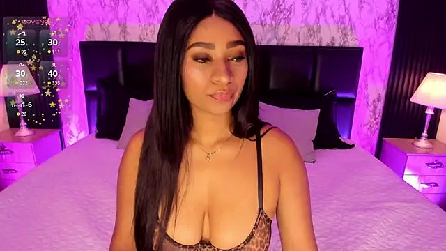 Snapshot of SpicyAmelia chatting on 10-22-25, 01:33 SpicyAmelia online show from 10-22-25, 01:33