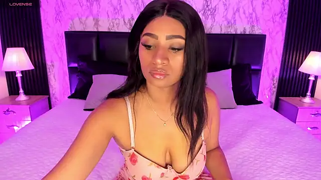 Snapshot of SpicyAmelia chatting on 11-25-25, 12:38 SpicyAmelia online show from 11-25-25, 12:38