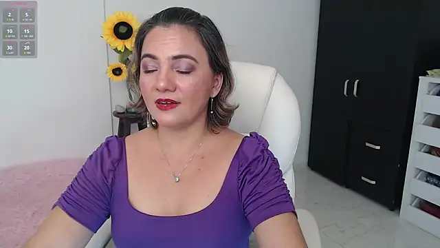 Ghada milf online show from 12-18-24, 11:30