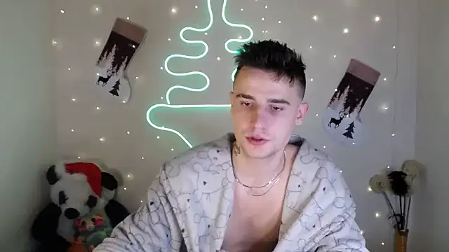 Snapshot of Mike_severi2 chatting on 12-21-24, 09:55 Mike severi2 online show from 12-21-24, 09:55