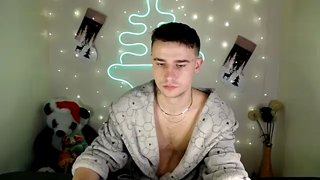 Snapshot of Mike_severi2 chatting on 12-22-24, 06:39 Mike severi2 online show from 12-22-24, 06:39