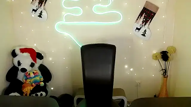 Snapshot of Mike_severi2 chatting on 12-22-24, 01:11 Mike severi2 online show from 12-22-24, 01:11