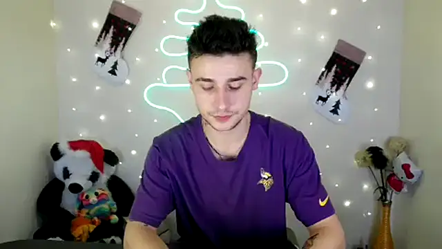 Snapshot of Mike_severi2 chatting on 12-26-24, 08:18 Mike severi2 online show from 12-26-24, 08:18