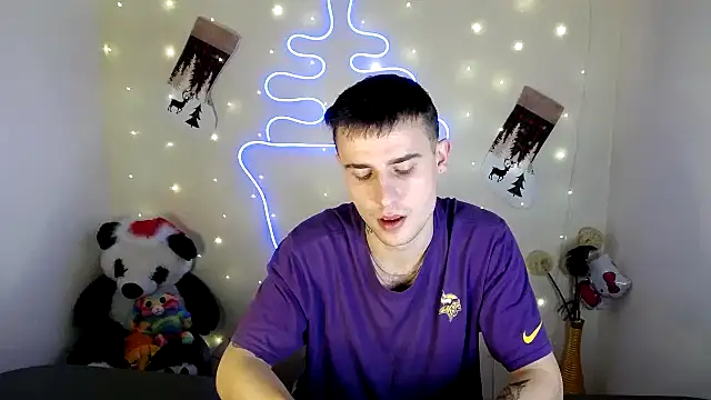 Snapshot of Mike_severi2 chatting on 12-29-24, 12:55 Mike severi2 online show from 12-29-24, 12:55