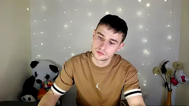 Snapshot of Mike_severi2 chatting on 01-06-25, 10:57 Mike severi2 online show from 01-06-25, 10:57