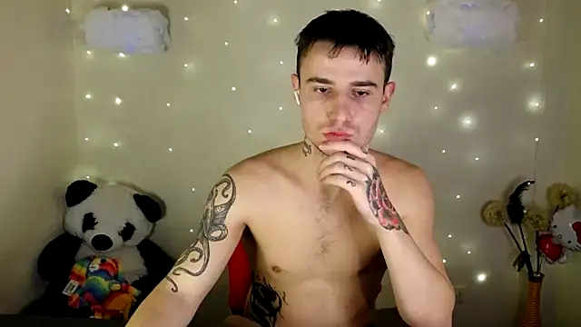 Snapshot of Mike_severi2 chatting on 01-13-25, 01:17 Mike severi2 online show from 01-13-25, 01:17