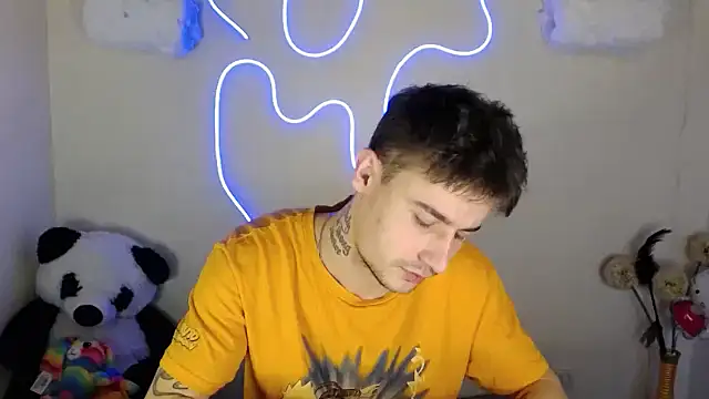 Snapshot of Mike_severi2 chatting on 01-17-25, 10:44 Mike severi2 online show from 01-17-25, 10:44