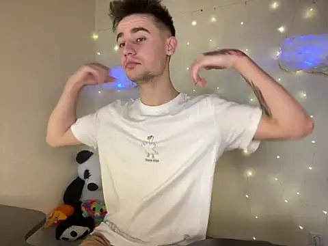 Snapshot of Mike_severi2 chatting on 02-03-25, 06:02 Mike severi2 online show from 02-03-25, 06:02