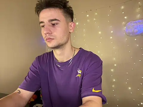 Snapshot of Mike_severi2 chatting on 02-05-25, 06:24 Mike severi2 online show from 02-05-25, 06:24