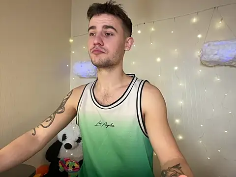 Snapshot of Mike_severi2 chatting on 02-07-25, 05:52 Mike severi2 online show from 02-07-25, 05:52