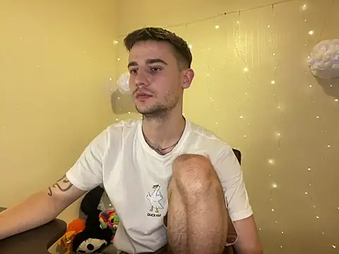 Snapshot of Mike_severi2 chatting on 02-09-25, 11:36 Mike severi2 online show from 02-09-25, 11:36