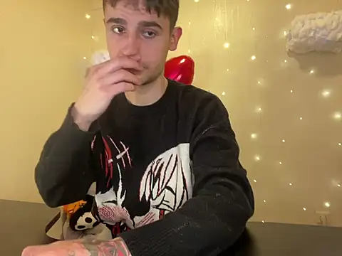 Snapshot of Mike_severi2 chatting on 02-18-25, 07:10 Mike severi2 online show from 02-18-25, 07:10