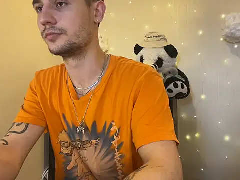 Snapshot of Mike_severi2 chatting on 02-24-25, 11:43 Mike severi2 online show from 02-24-25, 11:43