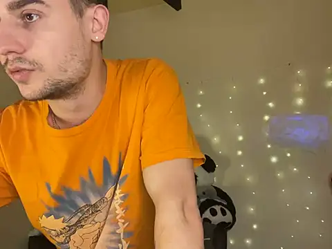 Snapshot of Mike_severi2 chatting on 02-24-25, 02:48 Mike severi2 online show from 02-24-25, 02:48