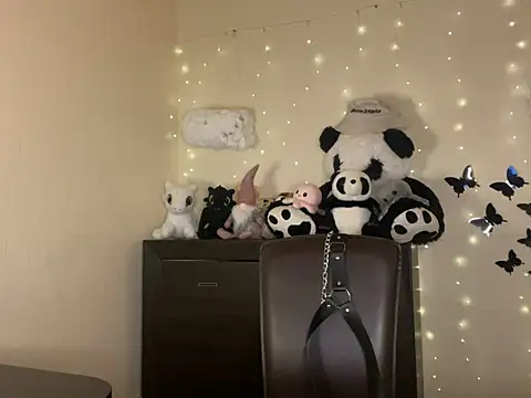 Snapshot of Mike_severi2 chatting on 03-11-25, 05:46 Mike severi2 online show from 03-11-25, 05:46