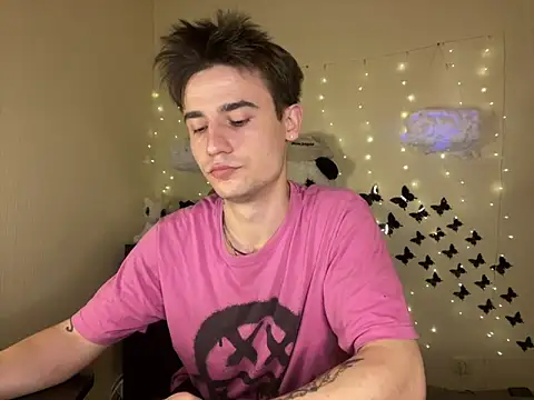 Snapshot of Mike_severi2 chatting on 03-18-25, 12:47 Mike severi2 online show from 03-18-25, 12:47