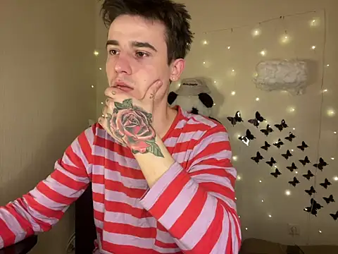 Snapshot of Mike_severi2 chatting on 03-19-25, 09:49 Mike severi2 online show from 03-19-25, 09:49