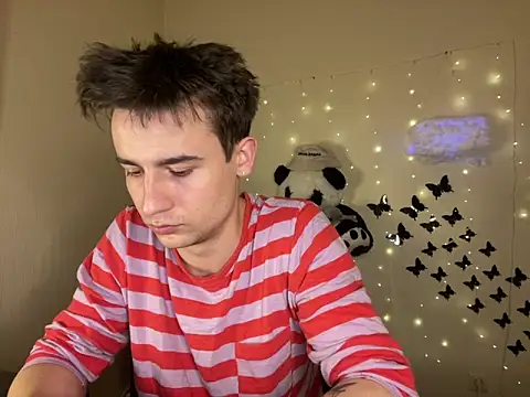 Snapshot of Mike_severi2 chatting on 03-19-25, 12:56 Mike severi2 online show from 03-19-25, 12:56