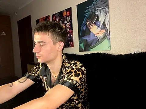 Snapshot of Mike_severi2 chatting on 10-14-25, 04:57 Mike severi2 online show from 10-14-25, 04:57